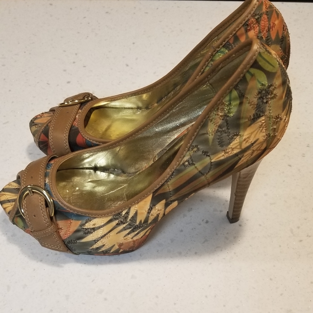Delicious Safari heels